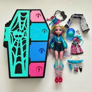 Monster High Lagoona Blue Skulltimate Secrets Locker Fashion Set